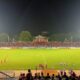 Situasi saat jeda babak pertama Semen Padang FC vs PSPS Riau di Stadion GOR Haji Agus Salim, Jumat (17/11/2023) malam. (Foto: Dok. Radarsumbar.com/Agusmanto)