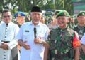 Gubernur Sumbar, Mahyeldi didampingi Danrem 032/Wirabraja, Brigjen TNI Rayen Obersyl. (Foto: Dok. Adpim)