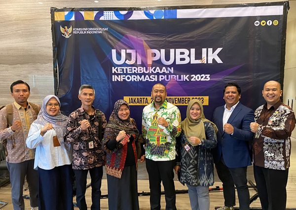 Wagub Sumbar, Audy Joinaldy (tengah) usai mempresentasikan inovasi KIP di Sumbar. (Foto: Dok. Istimewa)