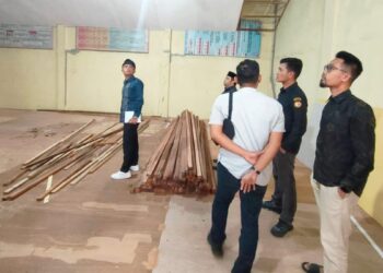Bawaslu Sumbar cek gudang kelengkapan logistik Pemilu. (dok. istimewa)