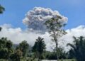 Letusan Gunung Marapi yang terlihat jelas dari Kabupaten Agam. Gunung api aktif setinggi 2.891 Mdpl itu masih mengalami erupsi di hari ke-20 sejak erupsi awal Desember ini (Antara/HO-Dokumen Pribadi)