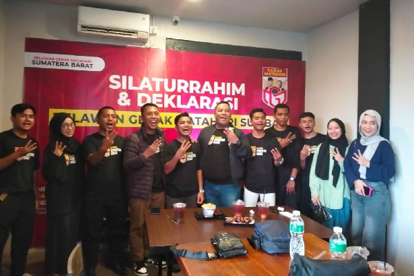 Deklarasi Relawan Gerak Matahari Sumbar di Kota Padang pada Minggu (24/12/2023) sore. (Foto: Dok. Istimewa)