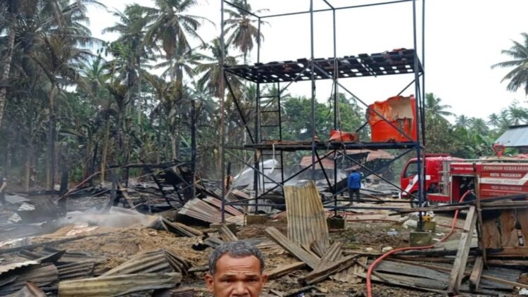 68 Kebakaran di Agam Terjadi sepanjang 2023, Kerugian Capai Rp16,71 Miliar 1 Kejadian kebakaran di Agam. Dok Damkar Satpol PP Damkar Agam