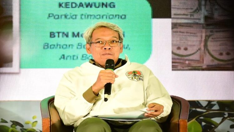 Indonesia Punya Bahan Baku Bioprospeksi Melimpah, KLHK Sebut Potensial Dongkrak Ekonomi Nasional 1 Direktur Jenderal Konservasi Sumber Daya Alam dan Ekosistem KLHK Satyawan Pudyatmoko memaparkan berbagai capaian konservasi dalam acara refleksi akhir tahun di Gedung Manggala Wanabakti, Tanah Abang, Jakarta, Kamis (28/12/2023). (ANTARA/HO-Kementerian LHK)