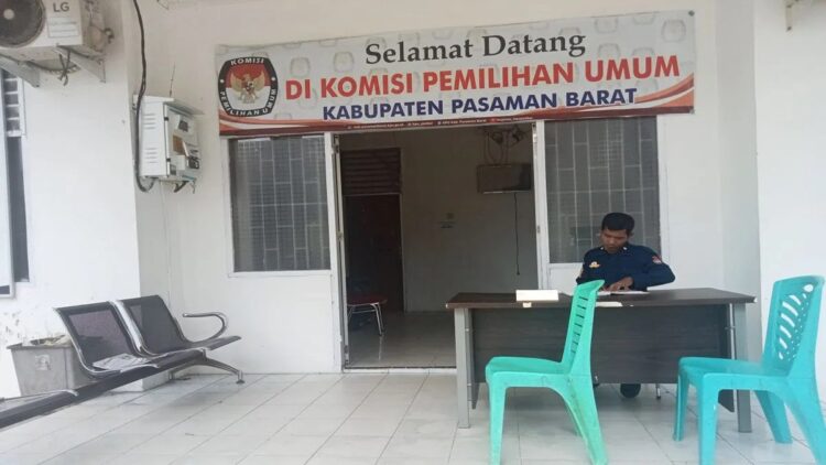 KPU Pasaman Barat Rekrut 9.002 Petugas KPPS Pemilu 2024 1 KPU Pasaman Barat segera membuka pendaftaran penerimaan petugas kelompok penyelenggara pemungutan suara (KPPS) yang dimulai pada 11 Desember nanti. Antara/Altas Maulana.