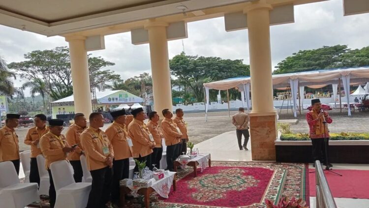 Pemerintah Kabupaten Solok Selatan menyambut kedatangan khafilah Kota Solok di Kantor Bupati setempat, di Padang Aro, Senin.Antara/Erik