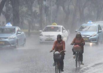 BMKG Prediksi Hujan Lebat Disertai Petir Landa Sumbar