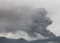 Diiringi Dentuman dan Gempa, Gunung Marapi Sumbar kembali Erupsi 6 Diiringi Dentuman dan Gempa, Gunung Marapi Sumbar kembali Erupsi