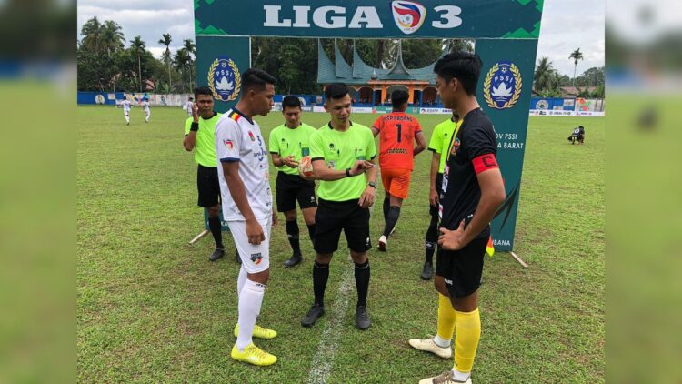 PSP Padang Bungkam PSKB dengan 10 Pemain, Kans ke Semifinal Terbuka 1 Laga PSP Padang vs PSKB di semifinal Liga 3 Sumbar yang digelar di Stadion Sungai Sariak, Padang Pariaman. (dok. Asprov PSSI Sumbar)