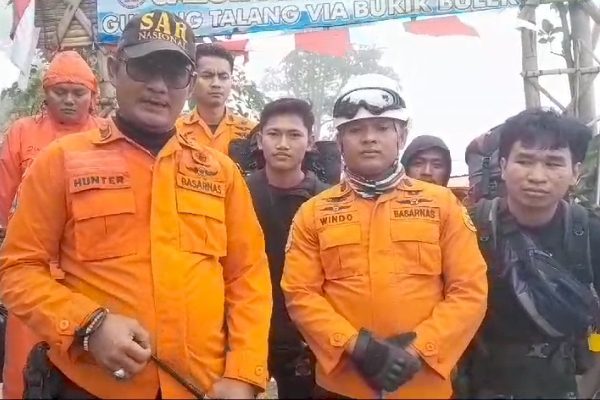 Ratusan Pendaki Alihkan Tujuan ke Gunung Talang Solok pada Akhir Tahun, 1 Orang Alami Hipotermia 1 Danru Kantor SAR Padang Pos SAR Solok Selatan, Hunter. (Foto: Dok. Basarnas)