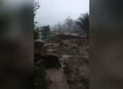 Banjir Bandang Landa Agam, Akses Jalan tak Bisa Dilewati Kendaraan