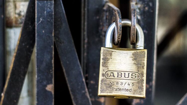 Simak! Ini 7 Tips Tinggalkan Rumah saat Liburan Tahun Baru 1 ilustrasi rumah ditinggal. (dok. istimewa)