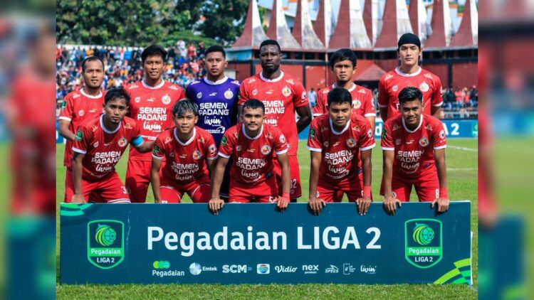 Ini Daftar Susunan Pemain PSMS vs Semen Padang FC, Debut Risna Prahalabenta 1 Line up Semen Padang FC saat melawan Sriwijaya FC di GHAS. (Dok. MO Semen Padang FC)