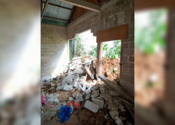 Rumah Warga Limapuluh Kota Diterjang Longsor Akibat Gempa