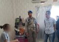 Razia indekos di Padang pada Jumat (15/12/2023). Satu wanita dinyatakan positif penyalahgunaan obat-obatan terlarang. (Foto: Dok. Satpol PP Padang)