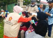 Andre Rosiade Bagi 10.000 Masker untuk Warga Sekitar Gunung Marapi