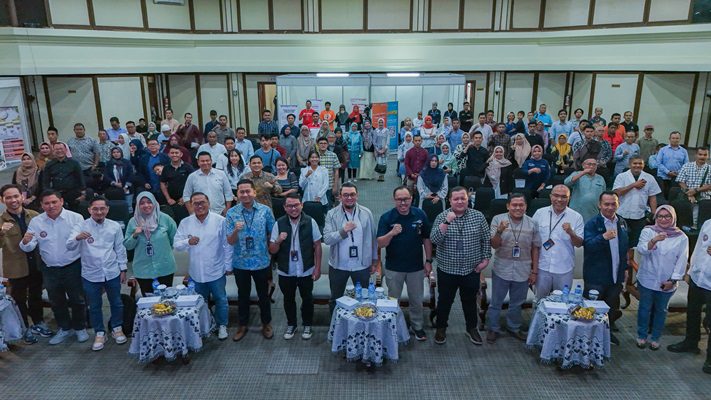 Pertamina Patra Niaga Gandeng BUMN Lain Demi Bantu Kembangkan Pertashop di Sumbar 1 Pertamina Patra Niaga gandeng sejumlah BUMN lainnya agar Pertashop di Sumbar terus bertahan dan tumbuh. (Foto: Dok. Pertamina)