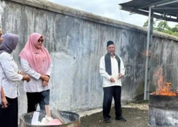 Habis Batas Waktu Penyimpanan, 2.047 Berkas Arsip Pemko Solok Dimusnahkan