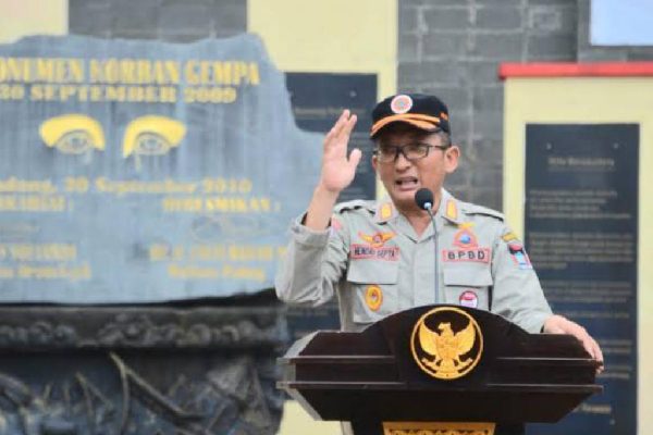 Wali Kota Padang, Hendri Septa saat memberikan sambutan dalam peringatan Gempa 30 September 2009 beberapa waktu lalu. (Foto: Dok. Prokopim)
