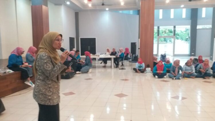 Kepala Bagian Mutu Layanan Peserta BPJS Kesehatan Cabang Padang, Sari Rusfa. (Foto: Dok. Diskominfo Padang)