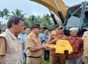 Program Satu Ekskavator per Kecamatan, Bupati Solsel Sebut Bisa Hemat Anggaran
