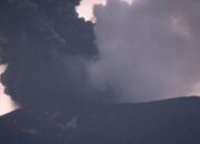 Danrem: Marapi Berpotensi Muntahkan Ratusan Ribu Meter Kubik Material Vulkanik