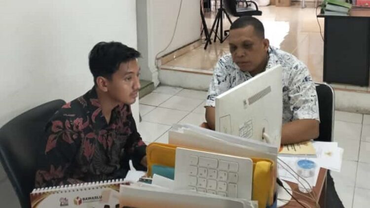 Terkait Pengrusakan Baliho, Caleg PKB Ini Lapor ke Bawaslu Padang 1 Ismail Novendra membuat laporan ke Bawaslu Padang. (dok. istimewa)