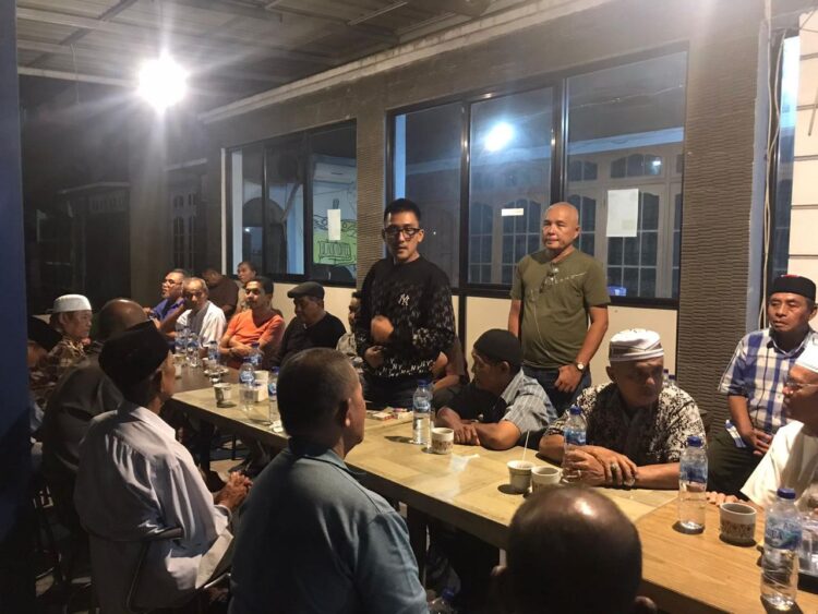 Tokoh-tokoh Masyarakat Rawang Padang Selatan Siap Antar Rachmad Wijaya ke DPRD Padang 1 Rachmad Wijaya bertemu tokoh-tokoh masyarakat Rawang, Padang Selatan, Sabtu (22/1/2023).