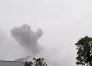 Warga dalam Radius 4,5 Kilometer dari Marapi Diungsikan ke Tempat Aman