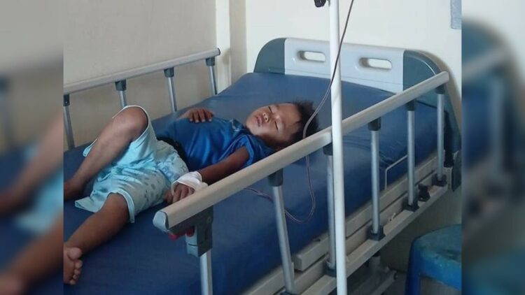 Zikri Alhakim, seorang bocah di Agam yang menderita penyakit langka butuh uluran tangan. (Foto: Dok. AMC)