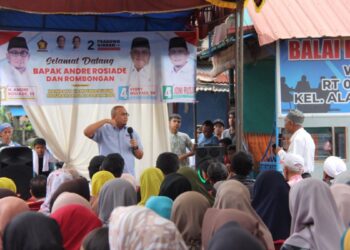 Kampanye di Padang, Andre Rosiade Yakinkan Warga Pilih Prabowo-Gibran 14 Kampanye di Padang, Andre Rosiade Yakinkan Warga Pilih Prabowo-Gibran