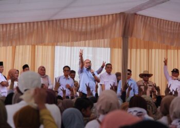 Kampanye di Bukittinggi, Andre Rosiade: Insya Allah Prabowo-Gibran Menang Satu Putaran 11 Kampanye di Bukittinggi, Andre Rosiade: Insya Allah Prabowo-Gibran Menang Satu Putaran