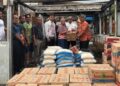 Bantuan sembako Semen Padang untuk korban kebakaran di Pampangan. (dok. istimewa)