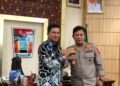 Pemko Padang Sebut Butuh Dukungan Polisi Jaga Kamtibmas Hadapi Pemilu 2024 3 Wakil Wali Kota Padang, Ekos Albar dan Dirbinmas Polda Sumbar, Kombes Teddy Rayendra. (Foto: Dok. Prokopim)