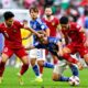 Pemain timnas Indonesia berebut bola dengan pemain Jepang. (dok. PSSI)