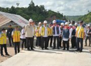 Masih Optimis Tol Padang-Sicincin Rampung, Menteri PUPR Minta Pekerja Proyek Ditambah