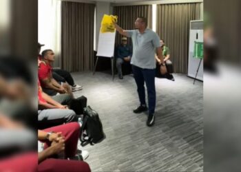 Andre Rosiade siapkan bonus Rp320 juta untuk Semen Padang FC. (dok. tangkapan layar)