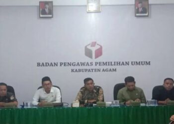 Bawaslu Agam melakukan sosialisasi bagi peserta pemilu. Dok Antara/Yusrizal