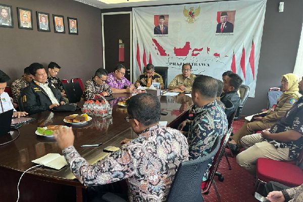 Puncak Peringatan HUT Satpol PP ke-74 dan Satlinmas Ke-62 Tingkat Nasional Tahun 2024 Berlangsung di Padang 1 Rapat persiapan HUT Satpol PP 2024 di Kota Padang. (Foto: Dok. Adpim)