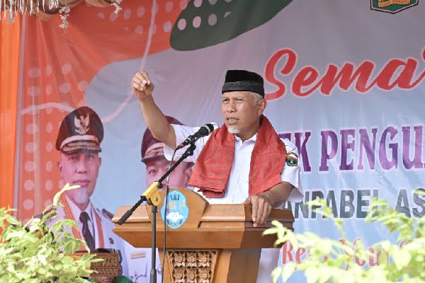 SMAN 14 Padang Berusia 21 Tahun, Gubernur Sumbar Minta Refleksi Demi Tingkatkan Prestasi 1 Mahyeldi. (Foto: Dok. Adpim Sumbar)