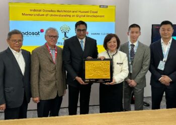 Penandatanganan nota kesepahaman antara Indosat Ooredoo Hutchison dengan Huawei dalam mengembangkan Artificial Intelligence. (Foto: Dok. IOH)