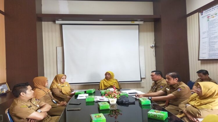 Evaluasi Pengelolaan Website JDIH, Pemko Padang Lakukan Ini 1 Bagian Hukum Setda Kota Padang menggelar evaluasi website JDIH. (Foto: Dok. Diskominfo Padang)