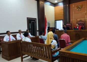 Sidang tindak pidana ringan (Tipiring) lima Pedagang Kaki Lima (PKL) karena melanggar Peraturan Daerah (Perda). (Foto: Dok. Satpol PP Padang)