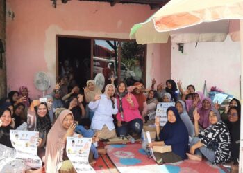 Dimintai Emak-emak, Caleg DPRD Padang Nurhaida Jemput Aspirasi di Perumahan Bumi Lubuk Buaya Indah