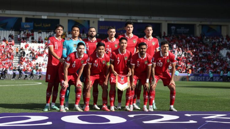 Usai Piala Asia, Peringkat FIFA Timnas Indonesia Naik 4 Tingkat 1 Skuad Timnas Indonesia saat laga 16 besar Piala Asia 2023. (dok. PSSI)
