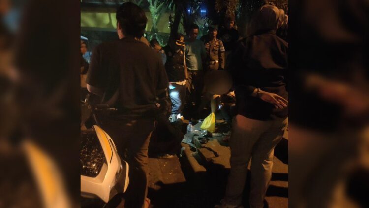 Sejumlah remaja diamanakan Satpol PP karena mengonsumsi minol. (Foto: Dok. Satpol PP Padang)