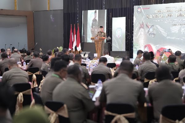 Peningkatan Kapasitas Personel Satpol PP dan Satlinmas Dinilai Sangat Diperlukan 1 Rapat Koordinasi Nasional (Rakornas) dalam rangka memperingati HUT Satpol PP ke-74 dan Satlinmas ke-62 di Sumatera Barat (Sumbar) pada Sabtu (2/3/2024) pagi. (Foto: Dok. Adpim)