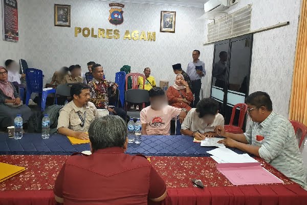 Proses diversi hukum anak-anak yang saling lapor ke polisi usai terlibat aksi perkelahian. (Foto: Dok. Bapas Bukittinggi)