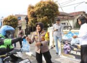 Polresta Bukittinggi Bagi Ratusan Takjil Gratis setiap Harinya