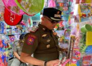 Petasan Berbagai Ukuran Disita Satpol PP Damkar Agam saat Razia di Pasar Tradisional